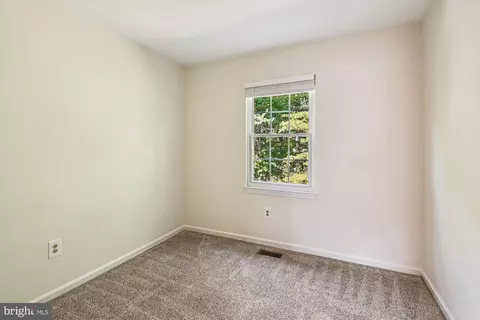 9633 Hadleigh Ct, Laurel, MD 20723 photo 33