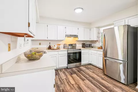 9633 Hadleigh Ct, Laurel, MD 20723 photo 15
