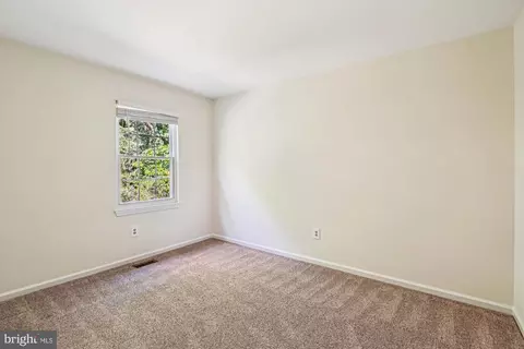 9633 Hadleigh Ct, Laurel, MD 20723 photo 34