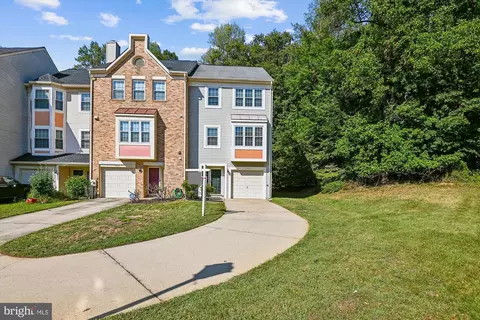 9633 Hadleigh Ct, Laurel, MD 20723 photo 2
