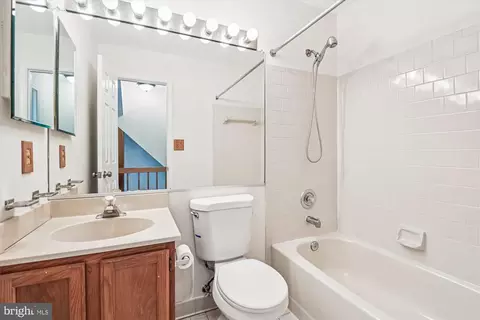 9633 Hadleigh Ct, Laurel, MD 20723 photo 35