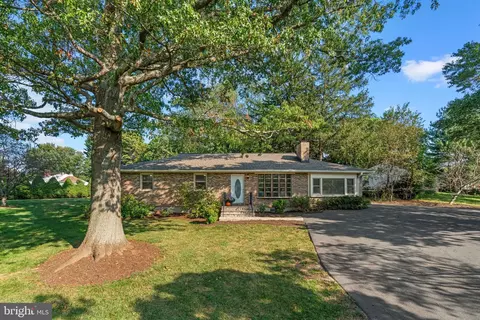 8419 Jopenda Dr, Ellicott City, MD 21043
