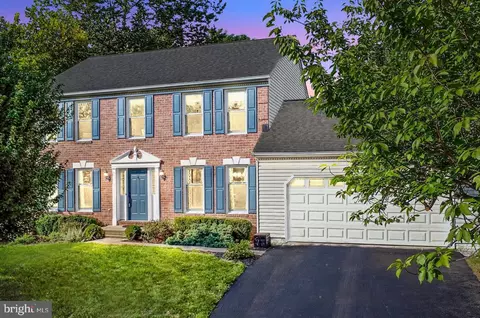 5002 Middlesmoor Ct, Ellicott City, MD 21043