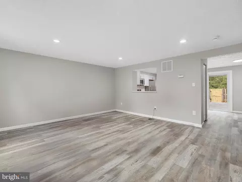 Living - 9410 Chippenham Dr SW, Laurel, MD 20723 photo 1 of 2