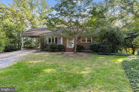 5901 Rustic Ln, Elkridge, MD 21075