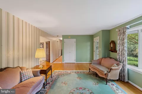 5901 Rustic Ln, Elkridge, MD 21075 photo 11