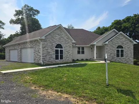 8325 Grove Angle Rd, Ellicott City, MD 21043