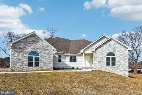 8325 Grove Angle Rd, Ellicott City, MD 21043