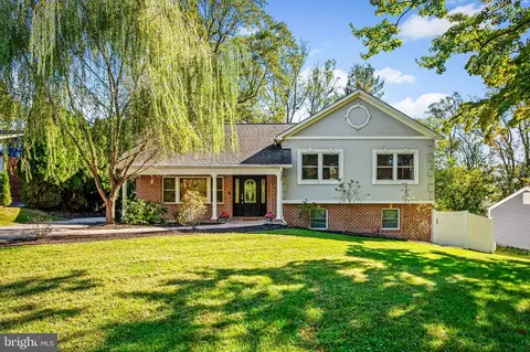 6709 Pine Dr, Columbia, MD 21046