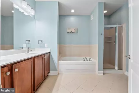 Bath - 7676 Maple Lawn Blvd #2, Fulton, MD 20759 photo 1 of 1
