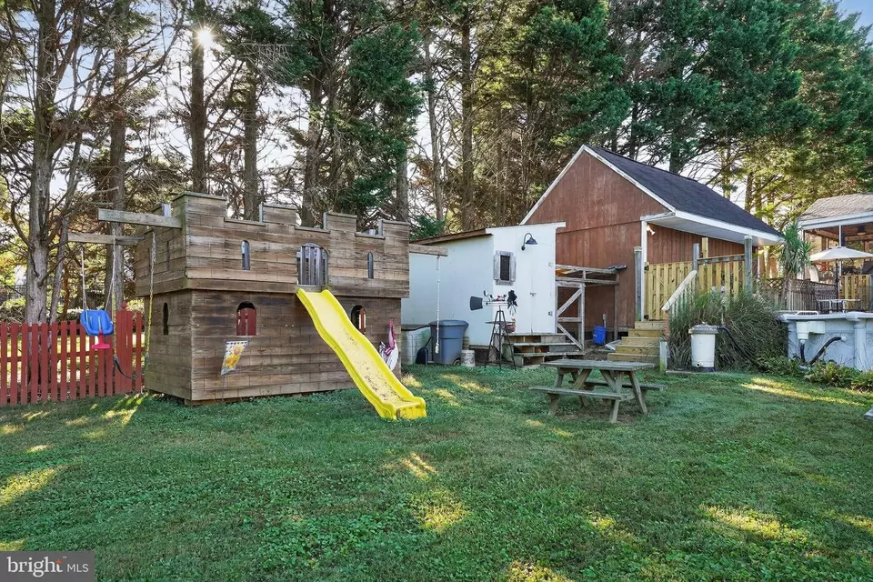 Exterior - 10948 Scaggsville Rd, Laurel, MD 20723 photo 13 of 14