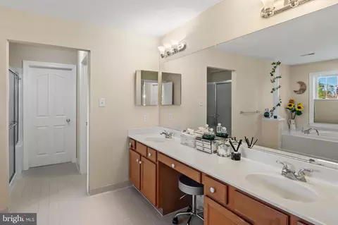 Entry Way - 10047 Fall Rain Dr, Laurel, MD 20723 photo 12 of 12