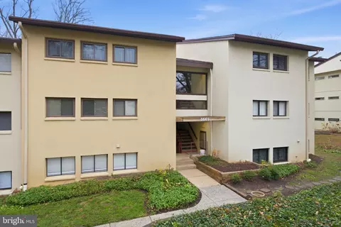 5661 Harpers Farm Rd #F, Columbia, MD 21044
