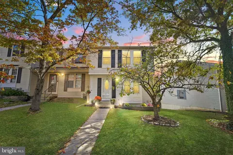 6078 Rock Glen Dr, Elkridge, MD 21075