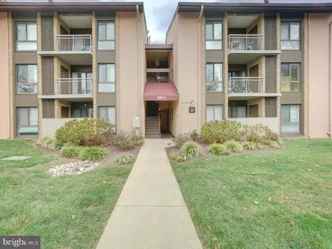 5911 Tamar Dr #5, Columbia, MD 21045