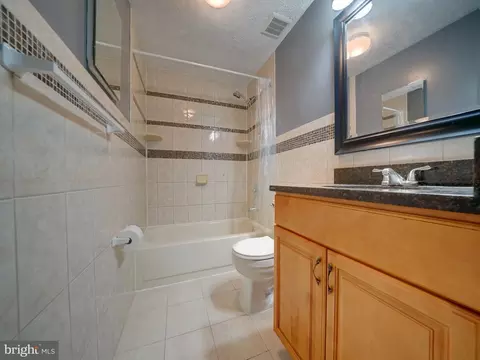 Bath - 9409 Chippenham Dr, Laurel, MD 20723 photo 2 of 4