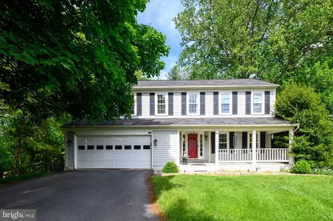 9155 Victoria Dr, Ellicott City, MD 21042