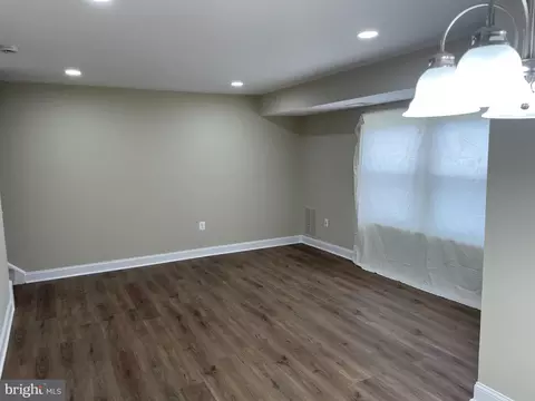 Living - 9220 Bridle Path Ln #E, Laurel, MD 20723 photo 2 of 3