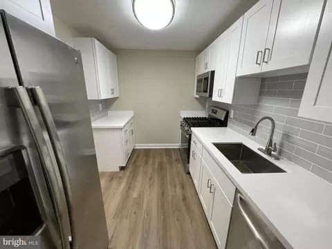 Kitchen - 9220 Bridle Path Ln #E, Laurel, MD 20723 photo 2 of 4