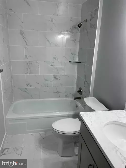 Bath - 9220 Bridle Path Ln #E, Laurel, MD 20723 photo 3 of 3