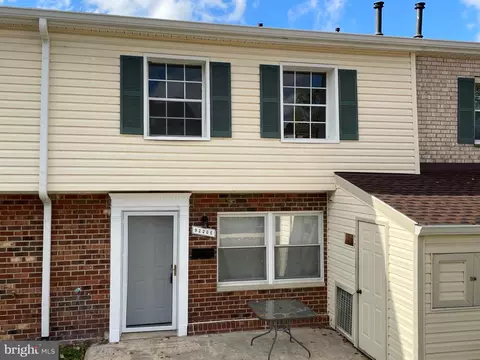 9220 Bridle Path Ln #E, Laurel, MD 20723