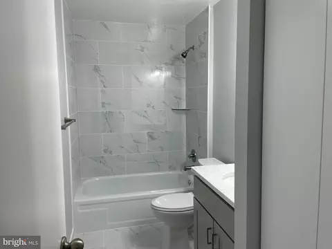 Bath - 9220 Bridle Path Ln #E, Laurel, MD 20723 photo 2 of 3