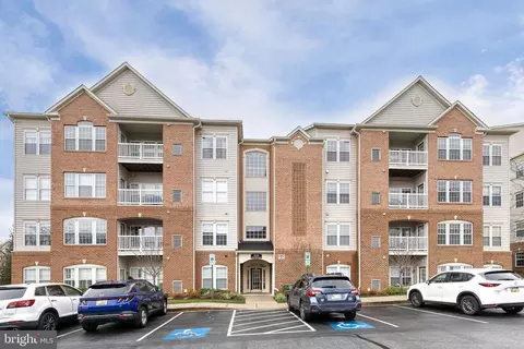 8260 Stone Crop Dr #E, Ellicott City, MD 21043