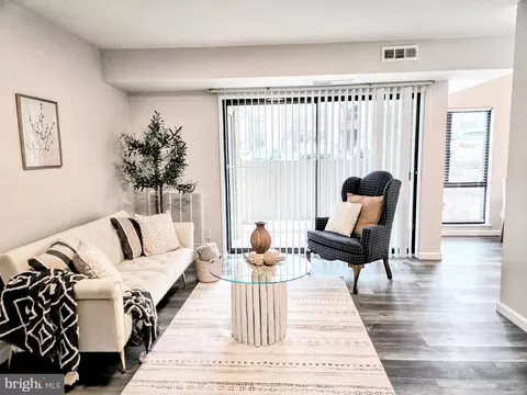 6089 Majors Ln #4, Columbia, MD 21045