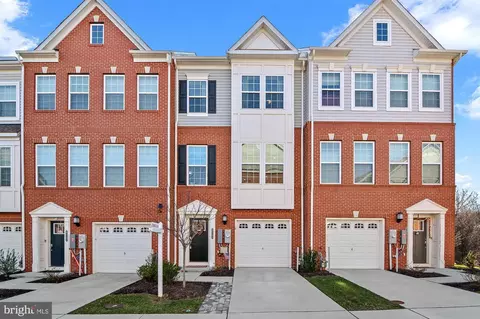 8043 Potter Pl, Elkridge, MD 21075