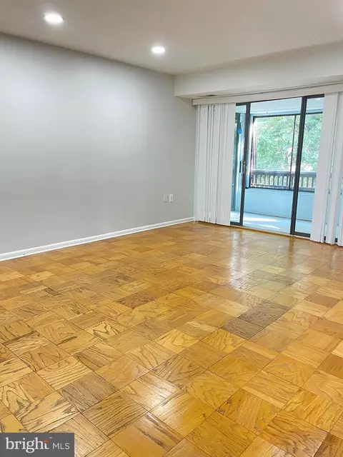 5234 W Running Brook Rd #301, Columbia, MD 21044