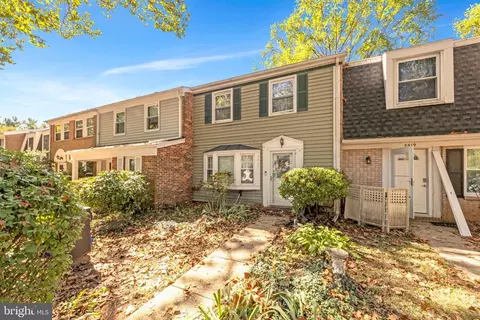 5517 Woodenhawk Cir, Columbia, MD 21044