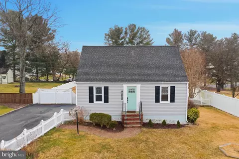 5013 Orchard Dr, Ellicott City, MD 21043