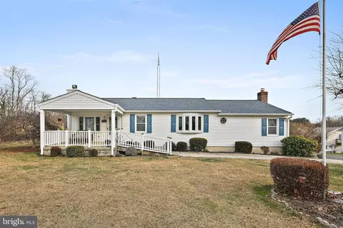 1025 Saint Michaels Rd, Mount Airy, MD 21771