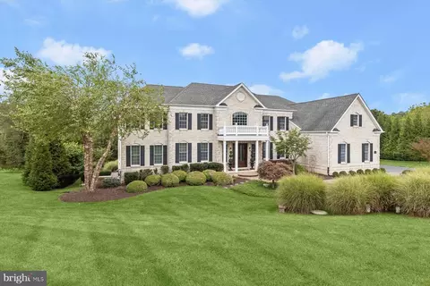 14242 Meadow Lake Dr, Glenelg, MD 21737