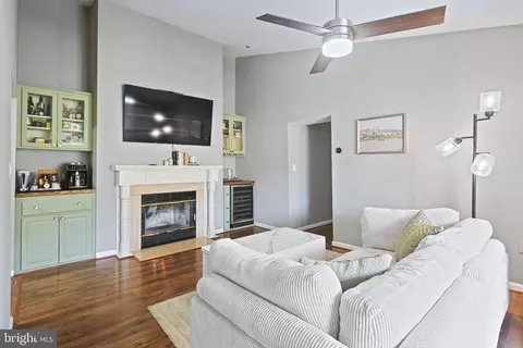 8391 Montgomery Run Rd #L, Ellicott City, MD 21043