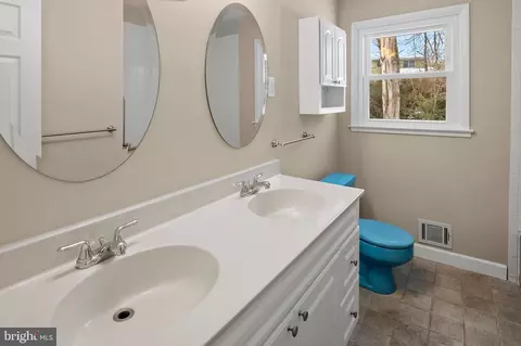 7926 Helmart Dr, Laurel, MD 20723 photo 28
