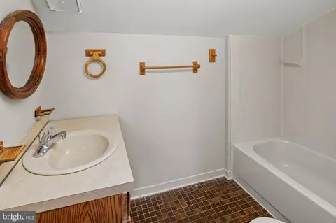 7926 Helmart Dr, Laurel, MD 20723 photo 20
