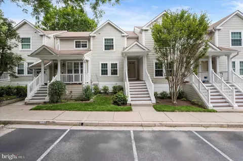 4850 Dorsey Hall Dr #8, Ellicott City, MD 21042