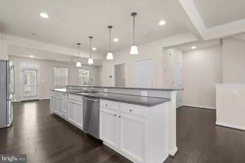 Entry Way - 7103 Beaumont Pl #A, Hanover, MD 21076 photo 6 of 19