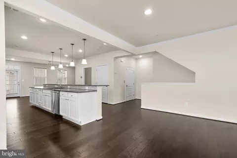 Entry Way - 7103 Beaumont Pl #A, Hanover, MD 21076 photo 5 of 19