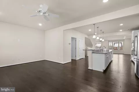 Living - 7103 Beaumont Pl #A, Hanover, MD 21076 photo 4 of 9