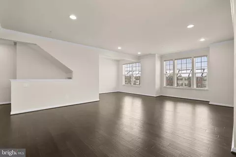 Living - 7103 Beaumont Pl #A, Hanover, MD 21076 photo 6 of 9
