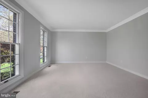 Living - 10390 Stansfield Rd, Laurel, MD 20723 photo 6 of 7