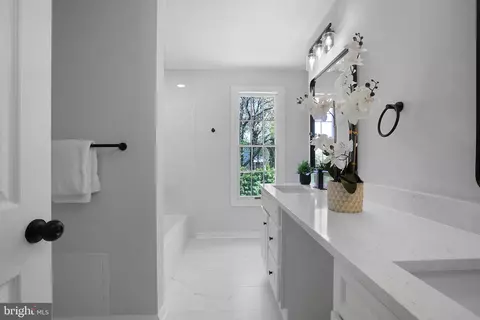 Bath - 10390 Stansfield Rd, Laurel, MD 20723 photo 10 of 12