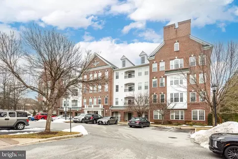 5900 Whale Boat Dr #405, Clarksville, MD 21029
