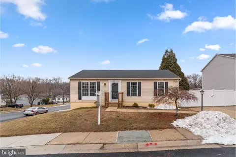 6432 Woodland Forest Dr, Elkridge, MD 21075
