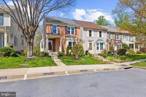 8666 Manahan Dr, Ellicott City, MD 21043