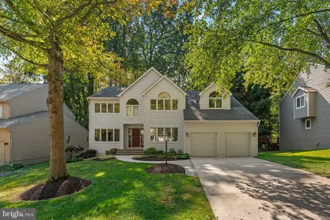 10684 Quarterstaff Rd, Columbia, MD 21044