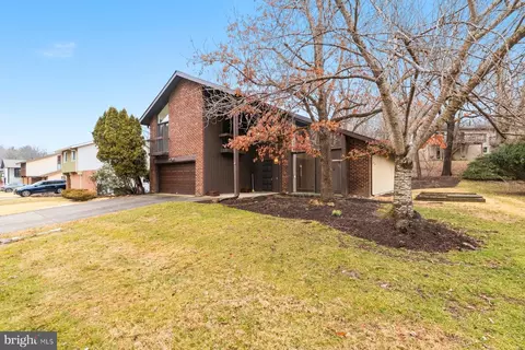 5317 Lightning View Rd, Columbia, MD 21045