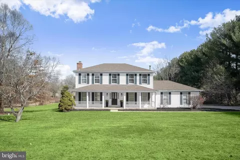 14586 Macclintock Dr, Glenwood, MD 21738